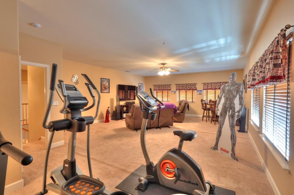 1528 Rose Garden Ct, Modesto, CA 95356