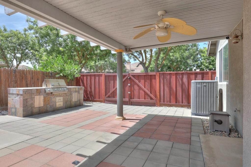 1528 Rose Garden Ct, Modesto, CA 95356