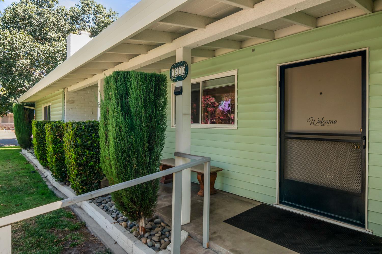 1310 Del Vale Ave, Modesto, CA 95350