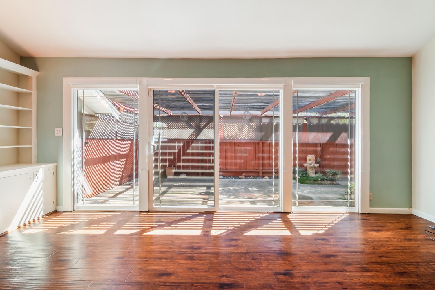 1310 Del Vale Ave, Modesto, CA 95350