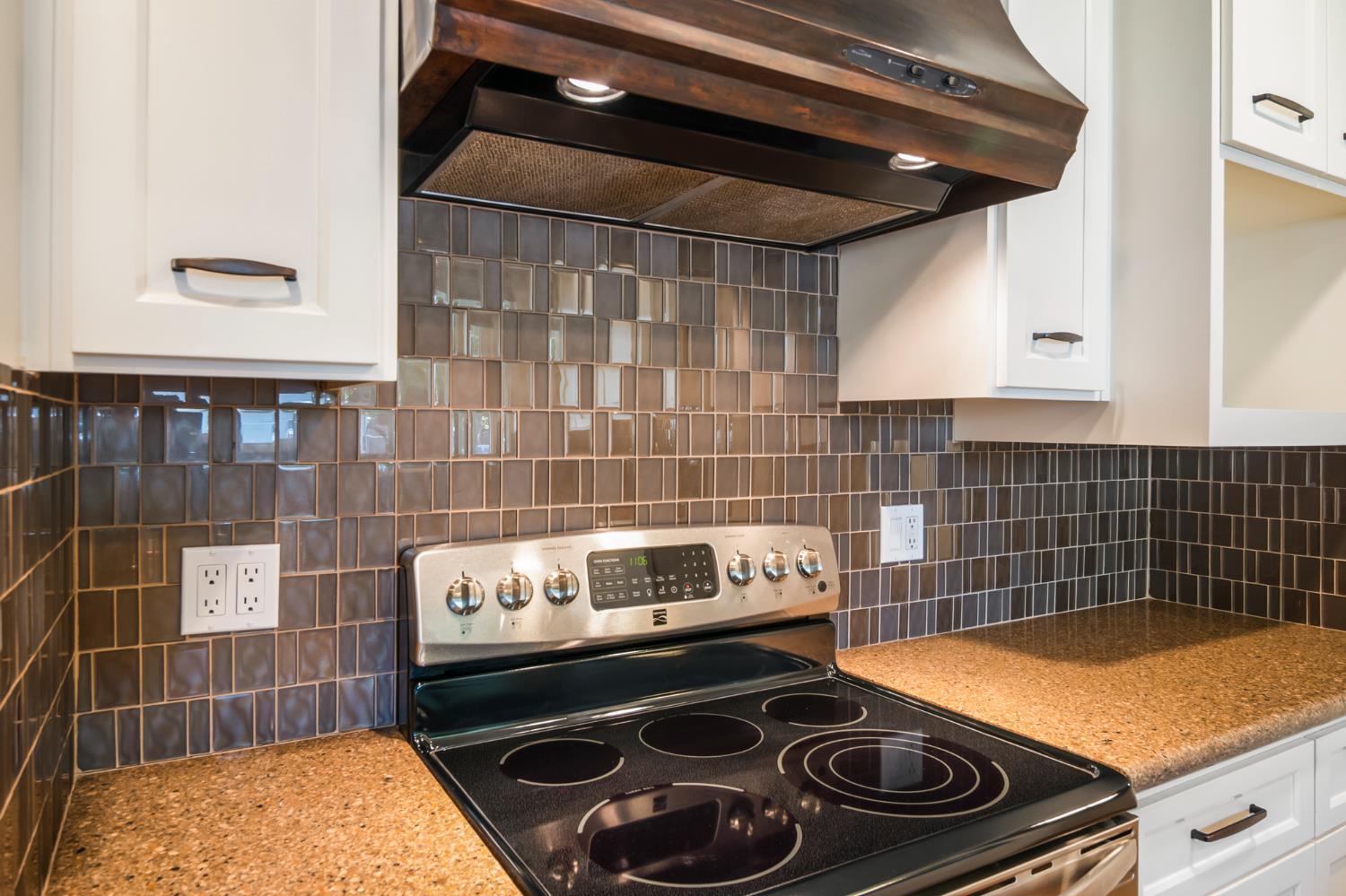 1310 Del Vale Ave, Modesto, CA 95350