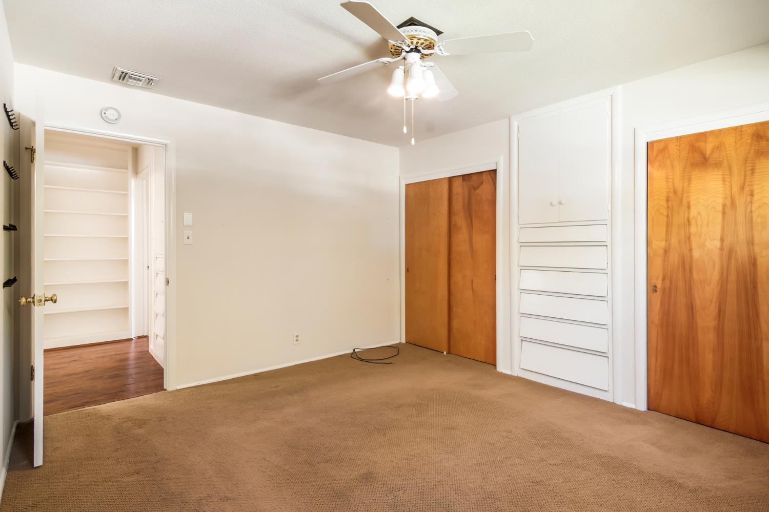1310 Del Vale Ave, Modesto, CA 95350