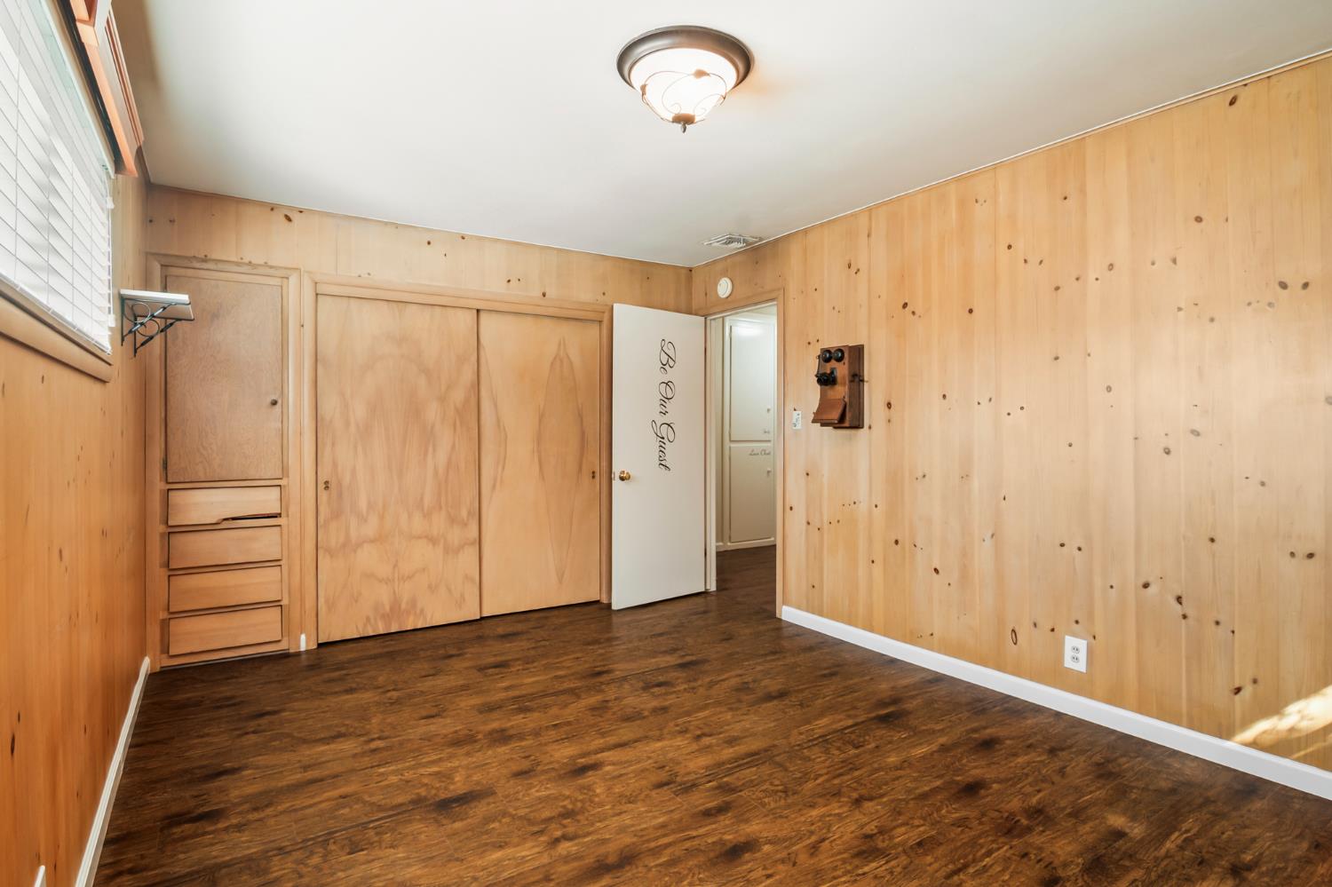 1310 Del Vale Ave, Modesto, CA 95350