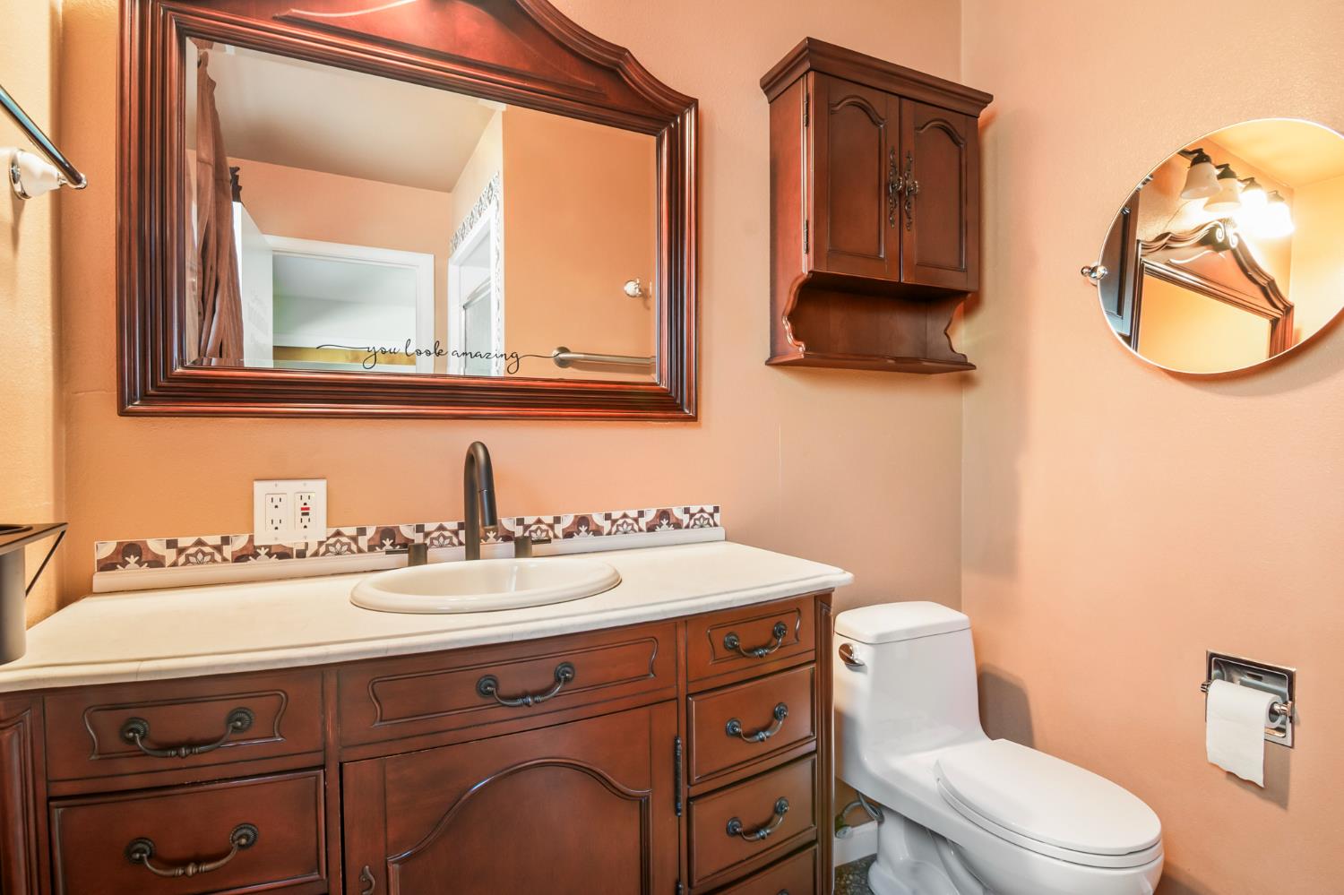 1310 Del Vale Ave, Modesto, CA 95350