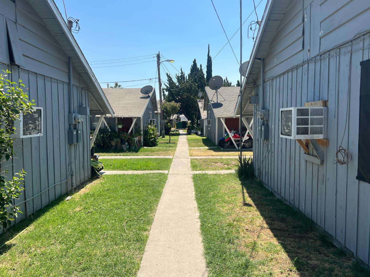 6860 6848 Walnut Ave, Winton, CA 95388