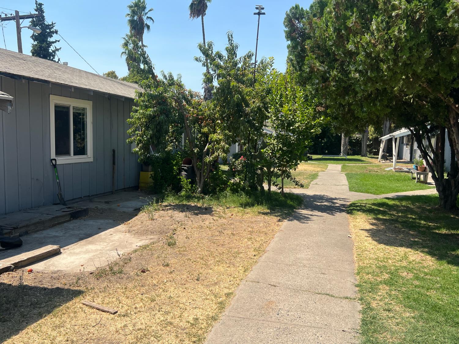 6860 6848 Walnut Ave, Winton, CA 95388