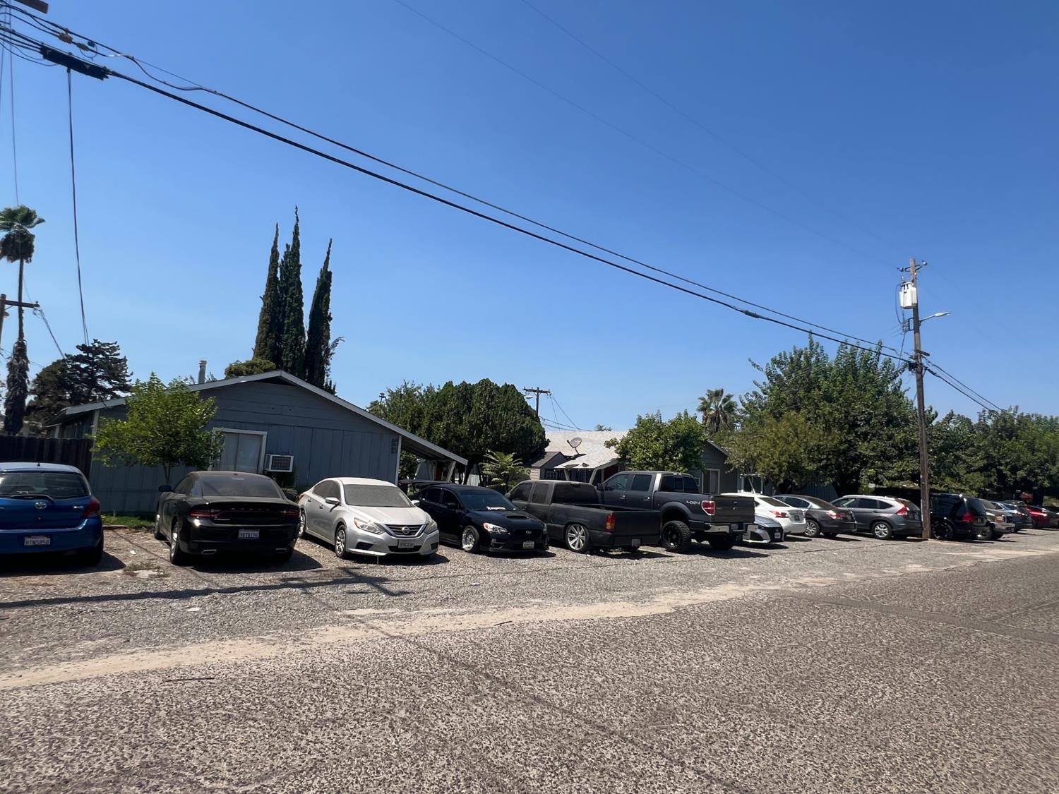 6860 6848 Walnut Ave, Winton, CA 95388