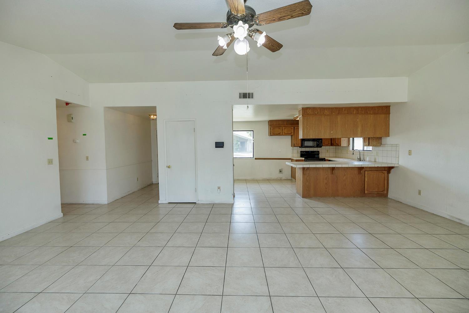 3800 Spring Oak Dr, Modesto, CA 95355