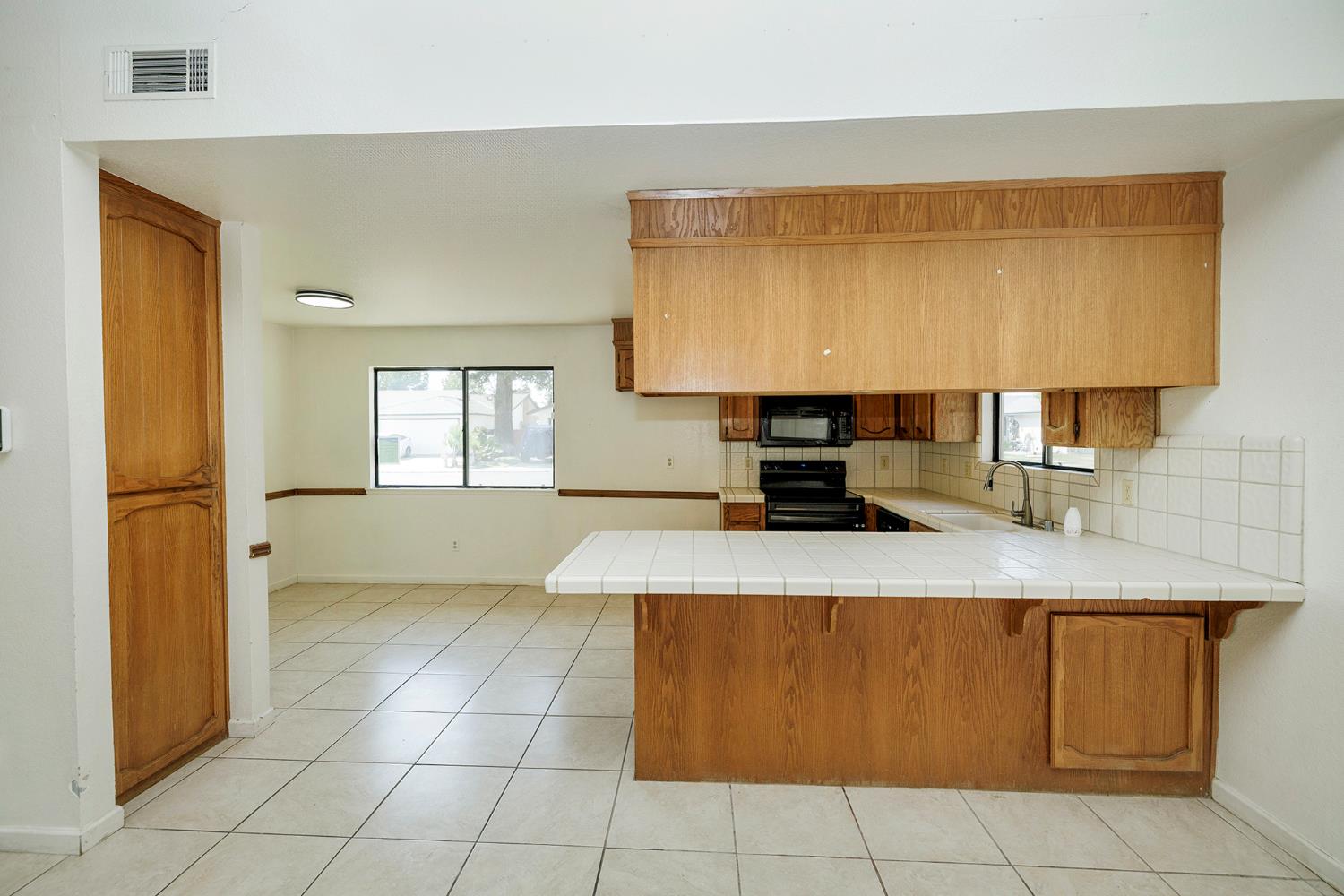 3800 Spring Oak Dr, Modesto, CA 95355