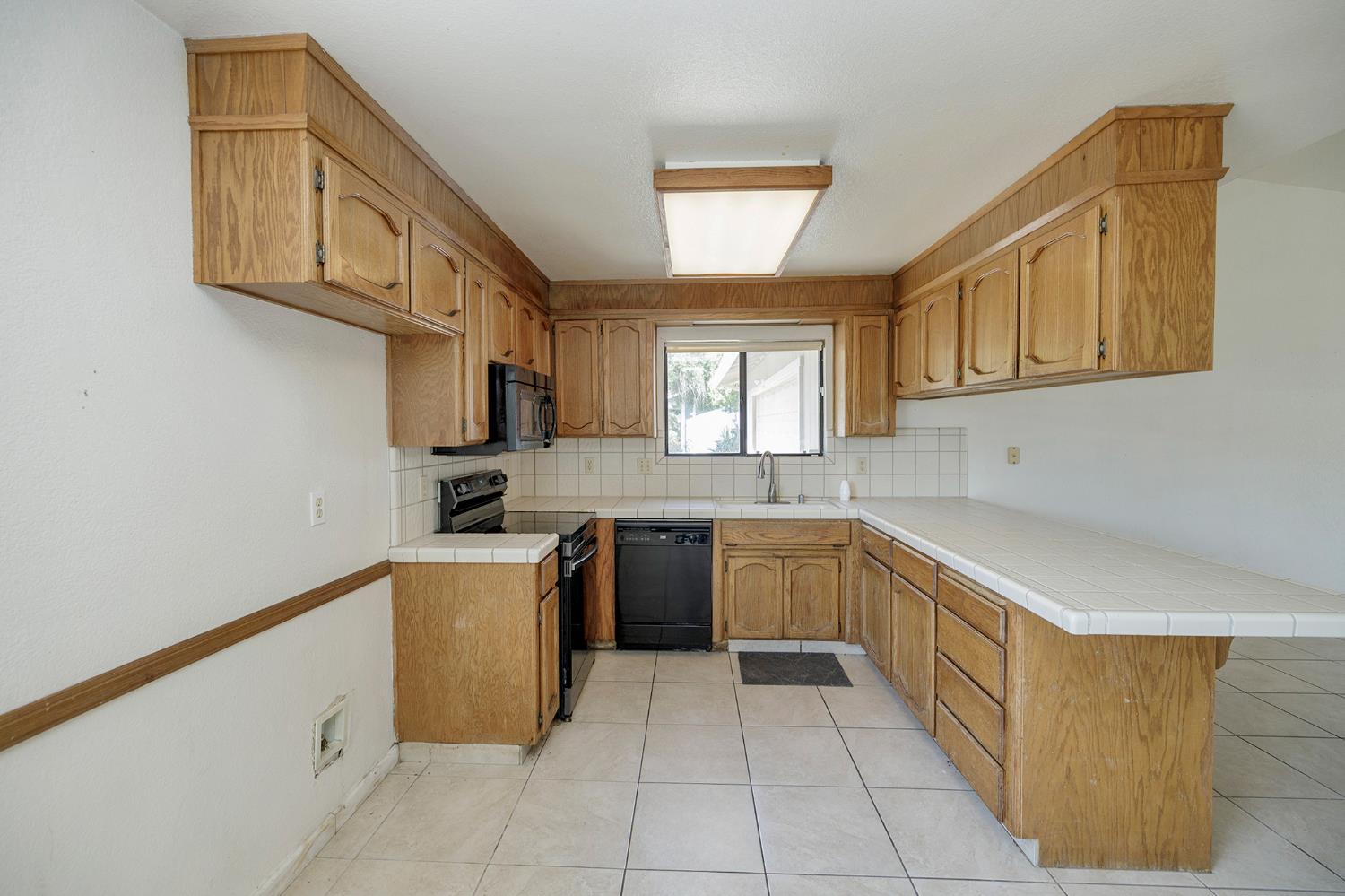 3800 Spring Oak Dr, Modesto, CA 95355