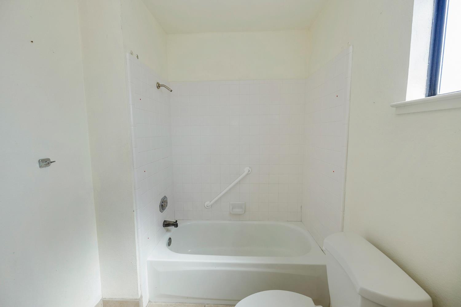 3800 Spring Oak Dr, Modesto, CA 95355