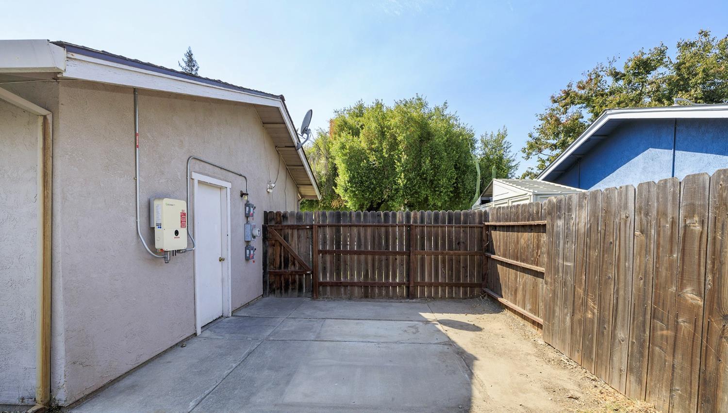 3800 Spring Oak Dr, Modesto, CA 95355