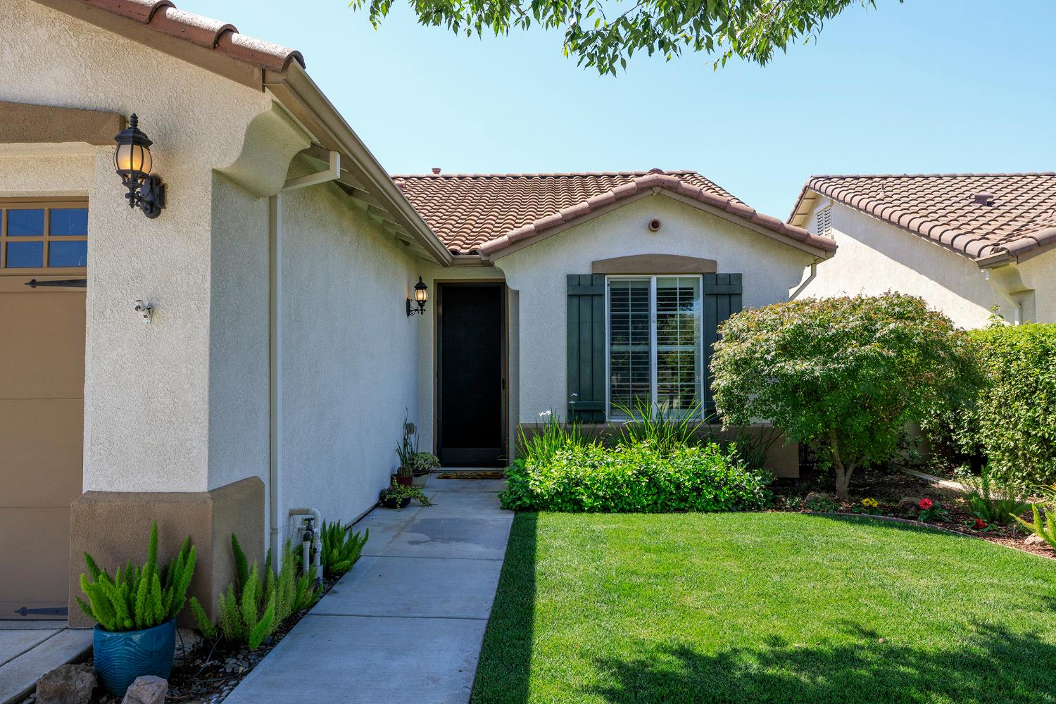 1454 Carriage House St, Manteca, CA 95336