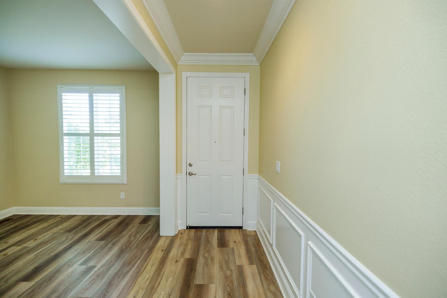 1454 Carriage House St, Manteca, CA 95336