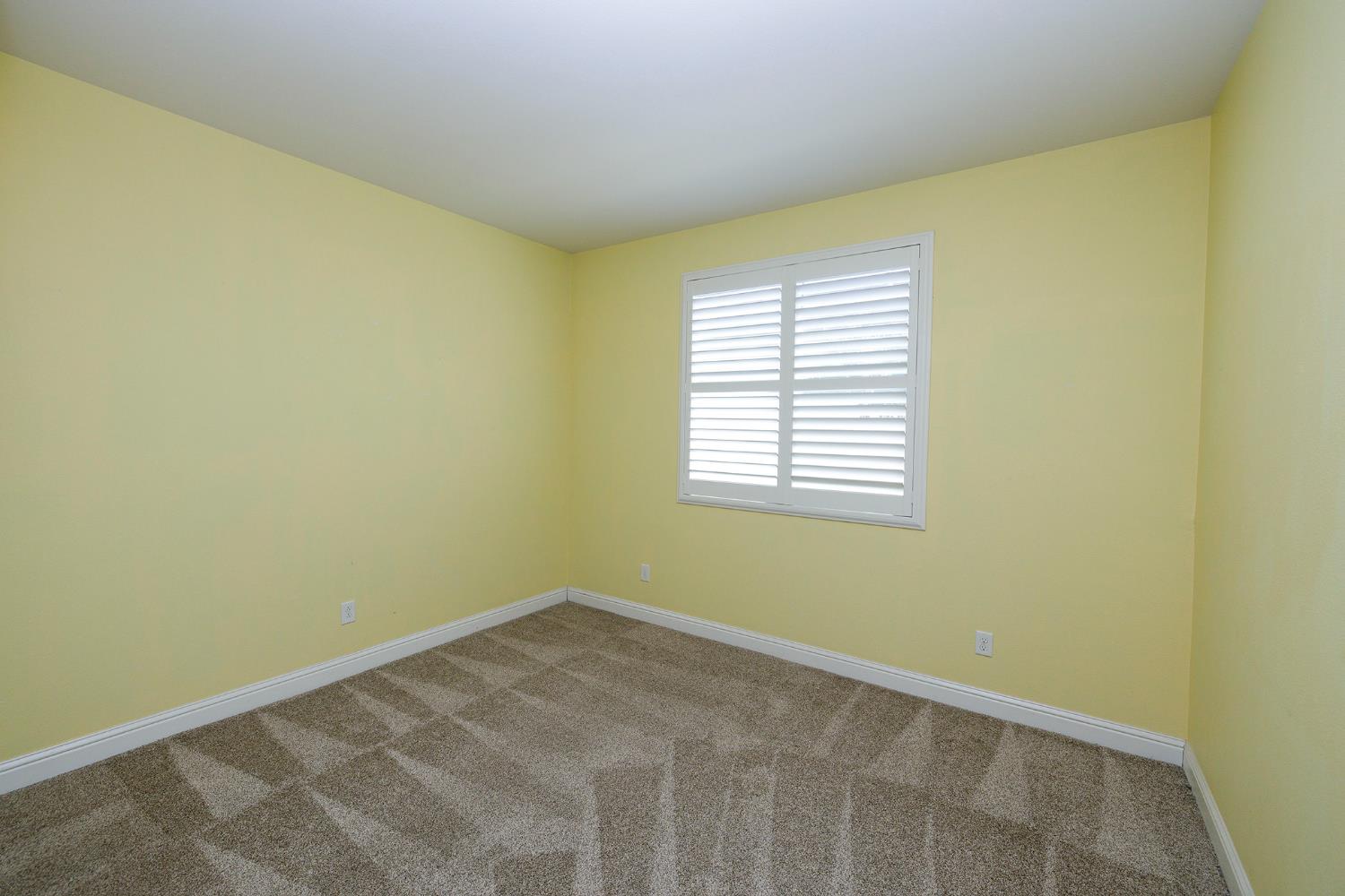 1454 Carriage House St, Manteca, CA 95336