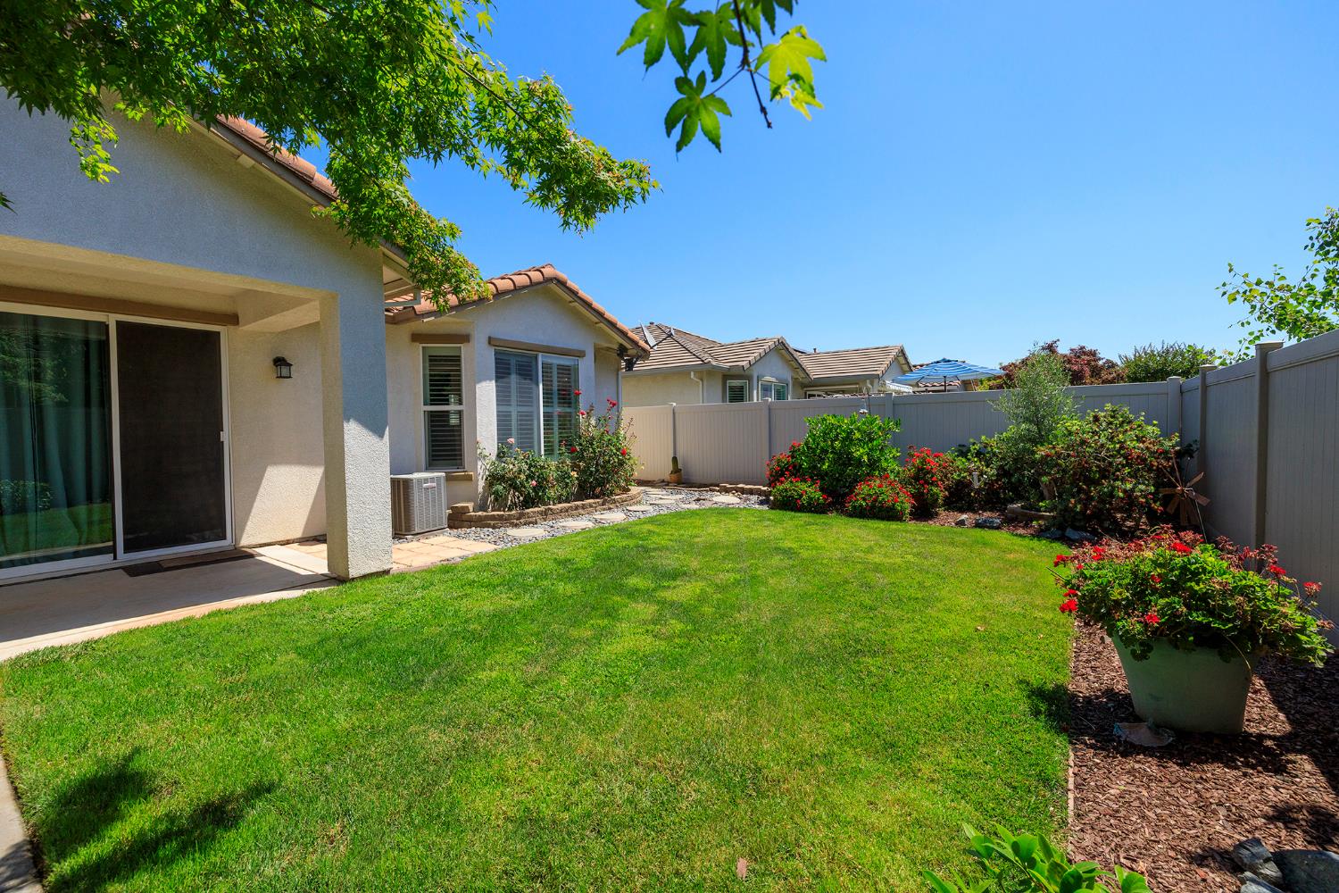 1454 Carriage House St, Manteca, CA 95336