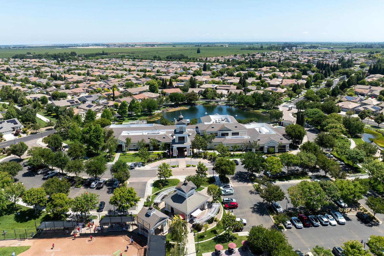 1454 Carriage House St, Manteca, CA 95336