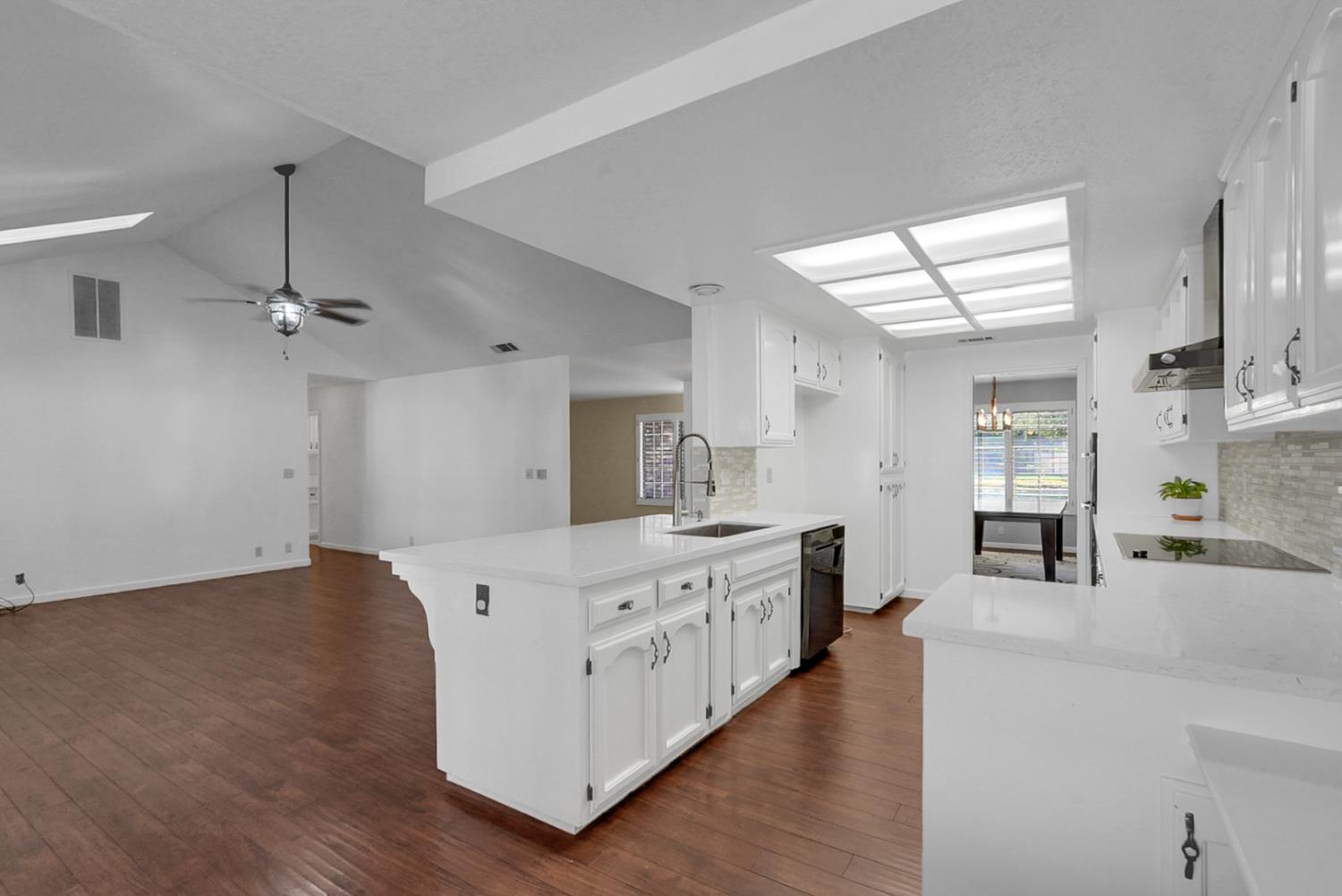 1429 Brookdale Way, Manteca, CA 95336