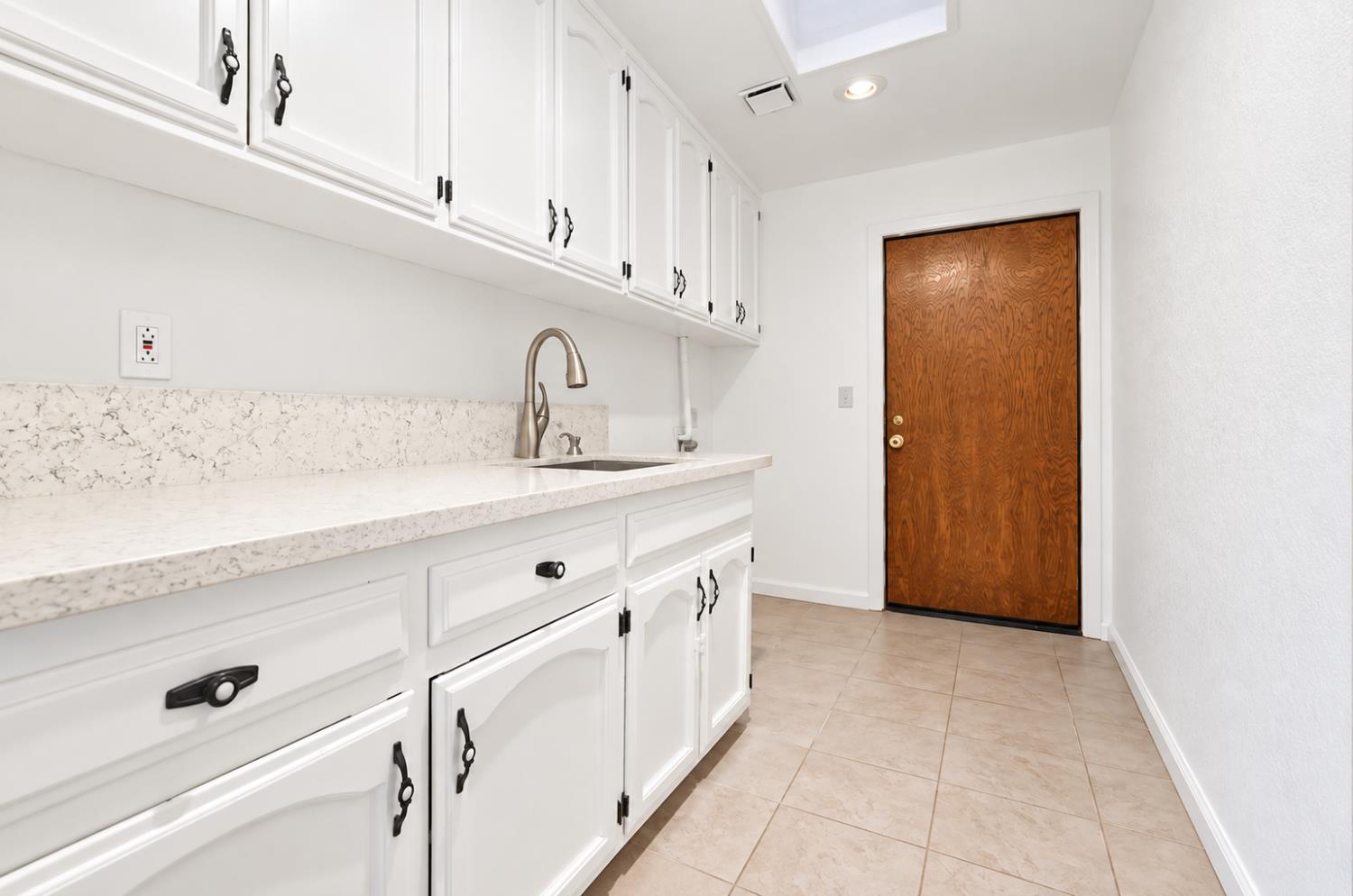 1429 Brookdale Way, Manteca, CA 95336