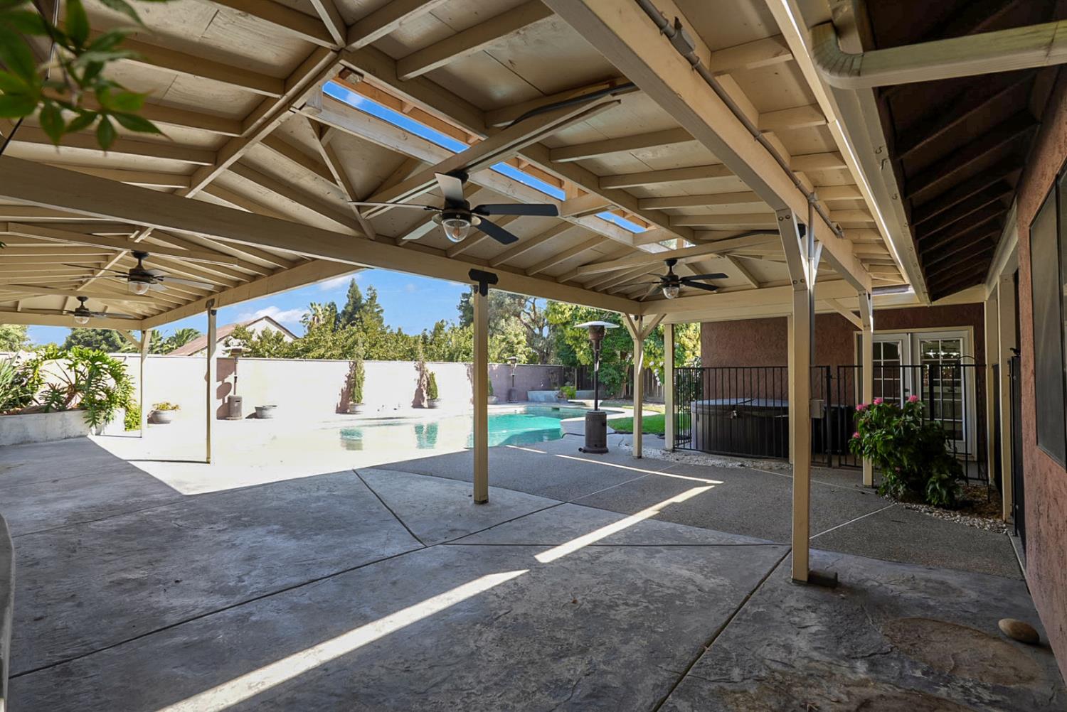 1429 Brookdale Way, Manteca, CA 95336