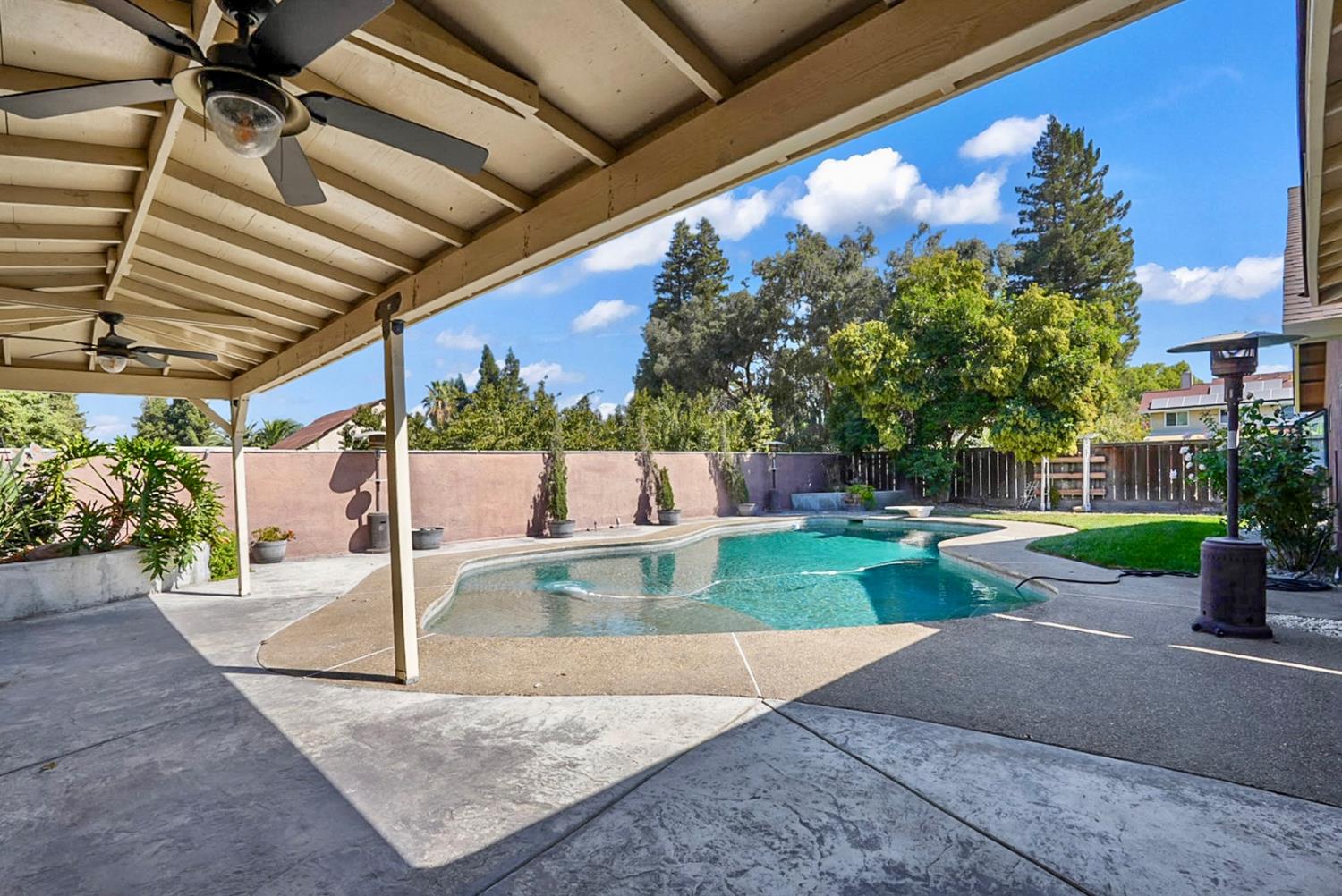 1429 Brookdale Way, Manteca, CA 95336