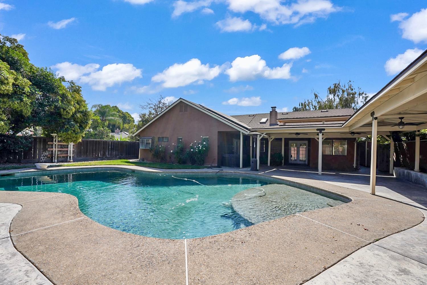 1429 Brookdale Way, Manteca, CA 95336