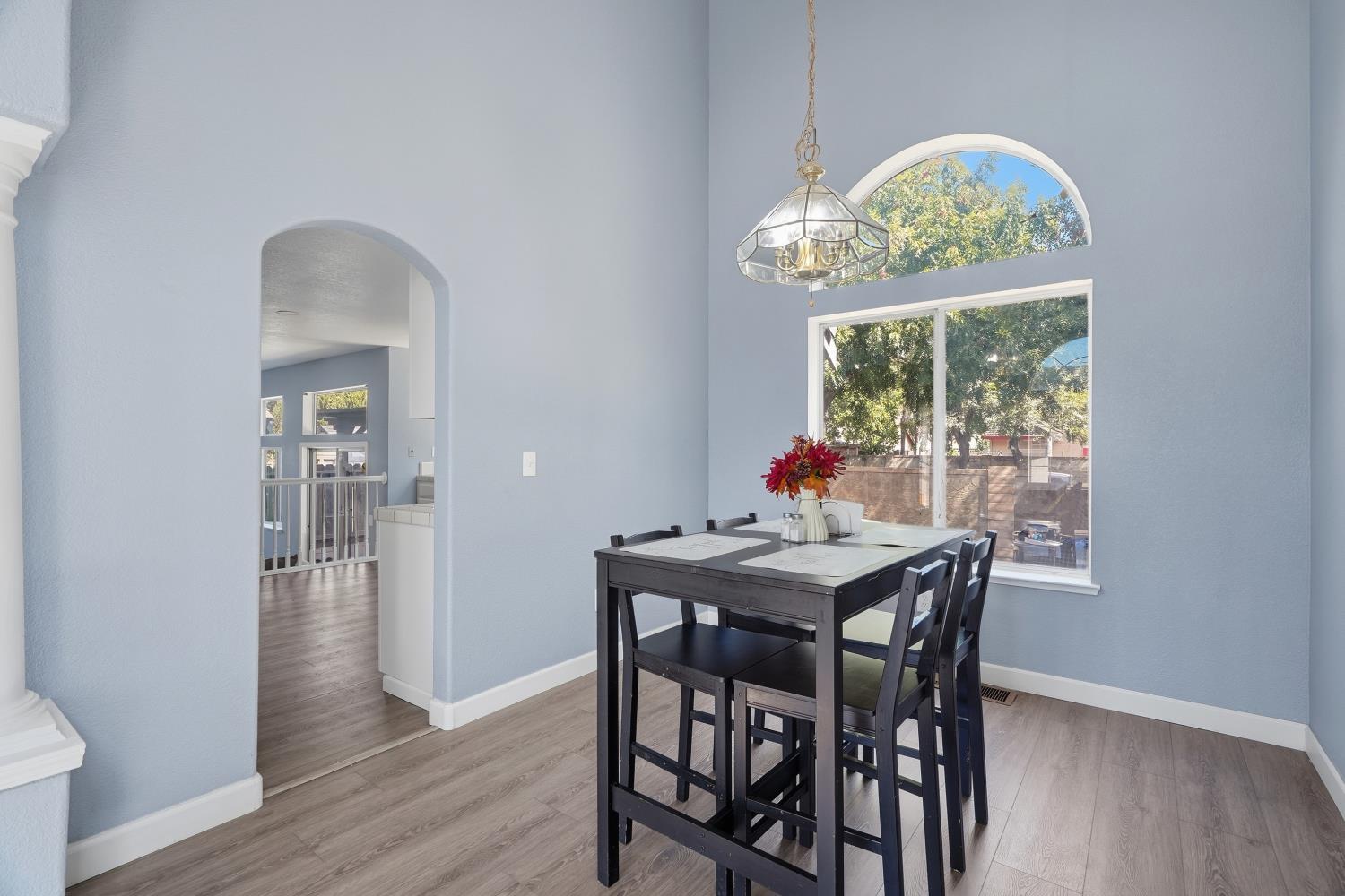 332 Ansonville Ln, Modesto, CA 95357