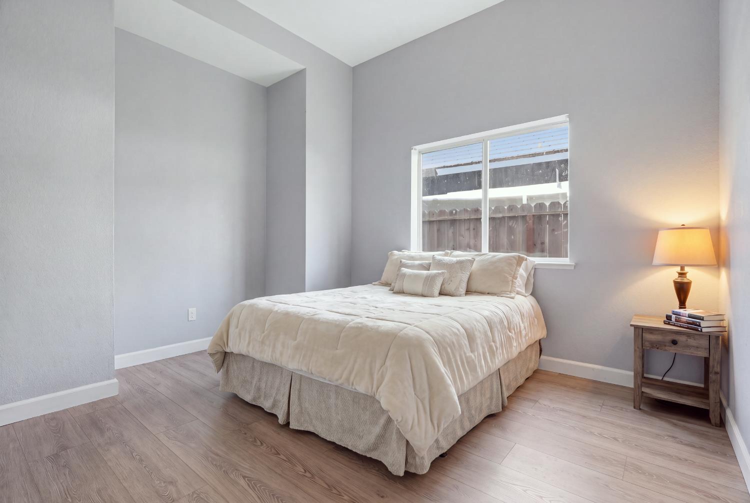 332 Ansonville Ln, Modesto, CA 95357