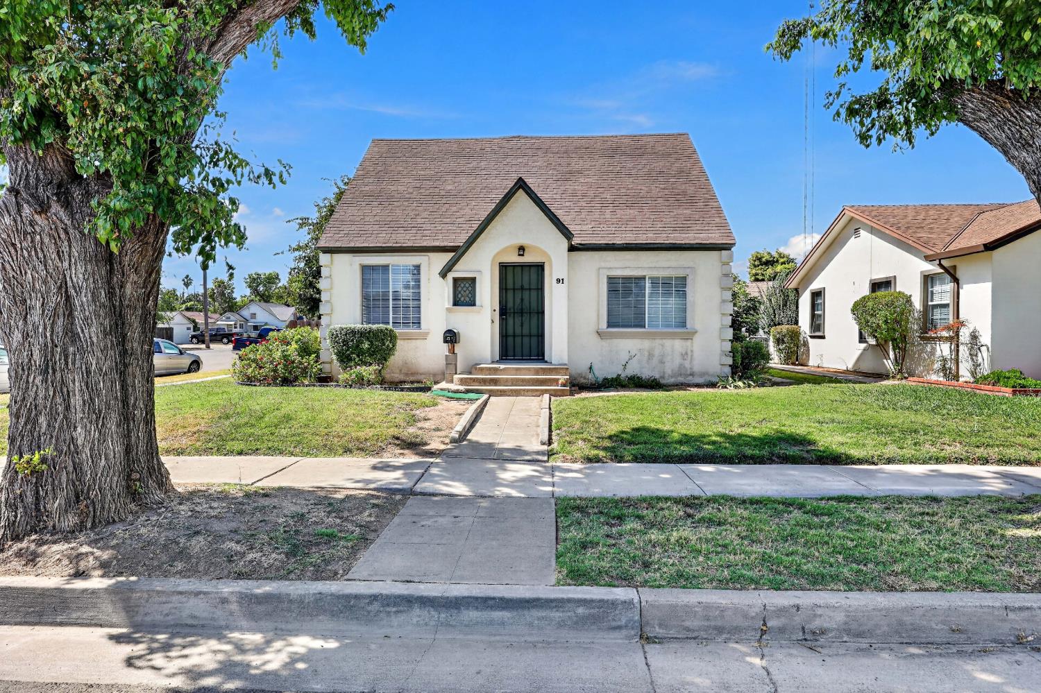 91 6th, Gustine, CA 95322