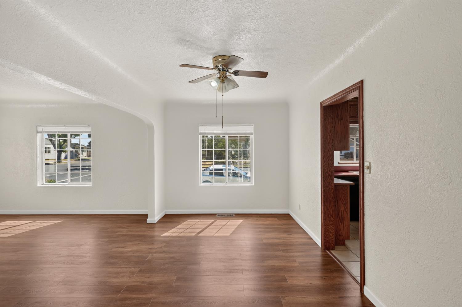 91 6th, Gustine, CA 95322