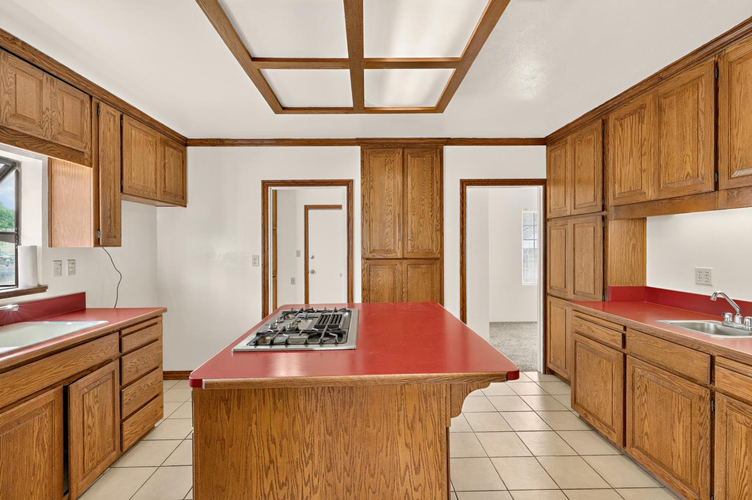91 6th, Gustine, CA 95322
