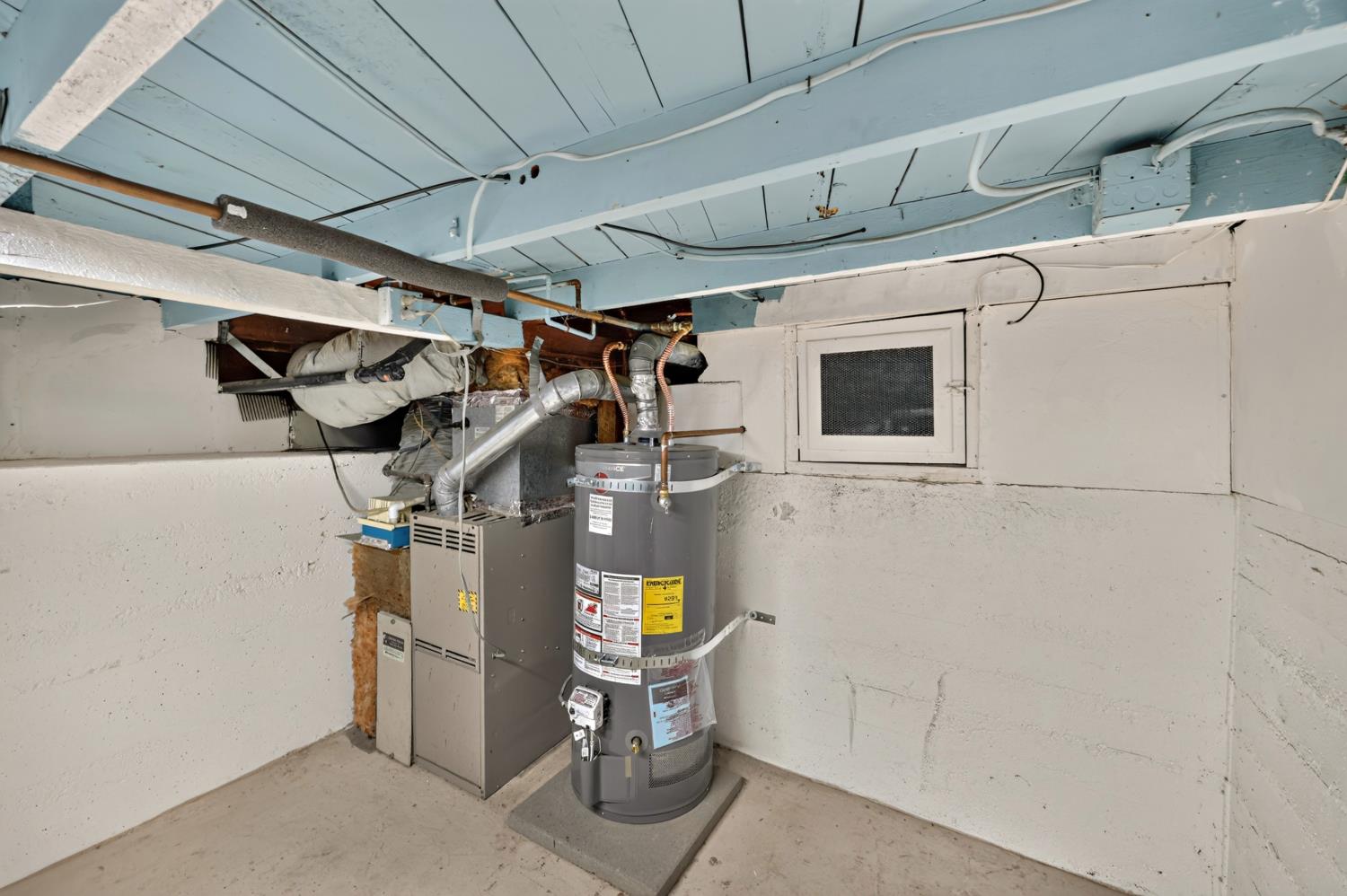 91 6th, Gustine, CA 95322