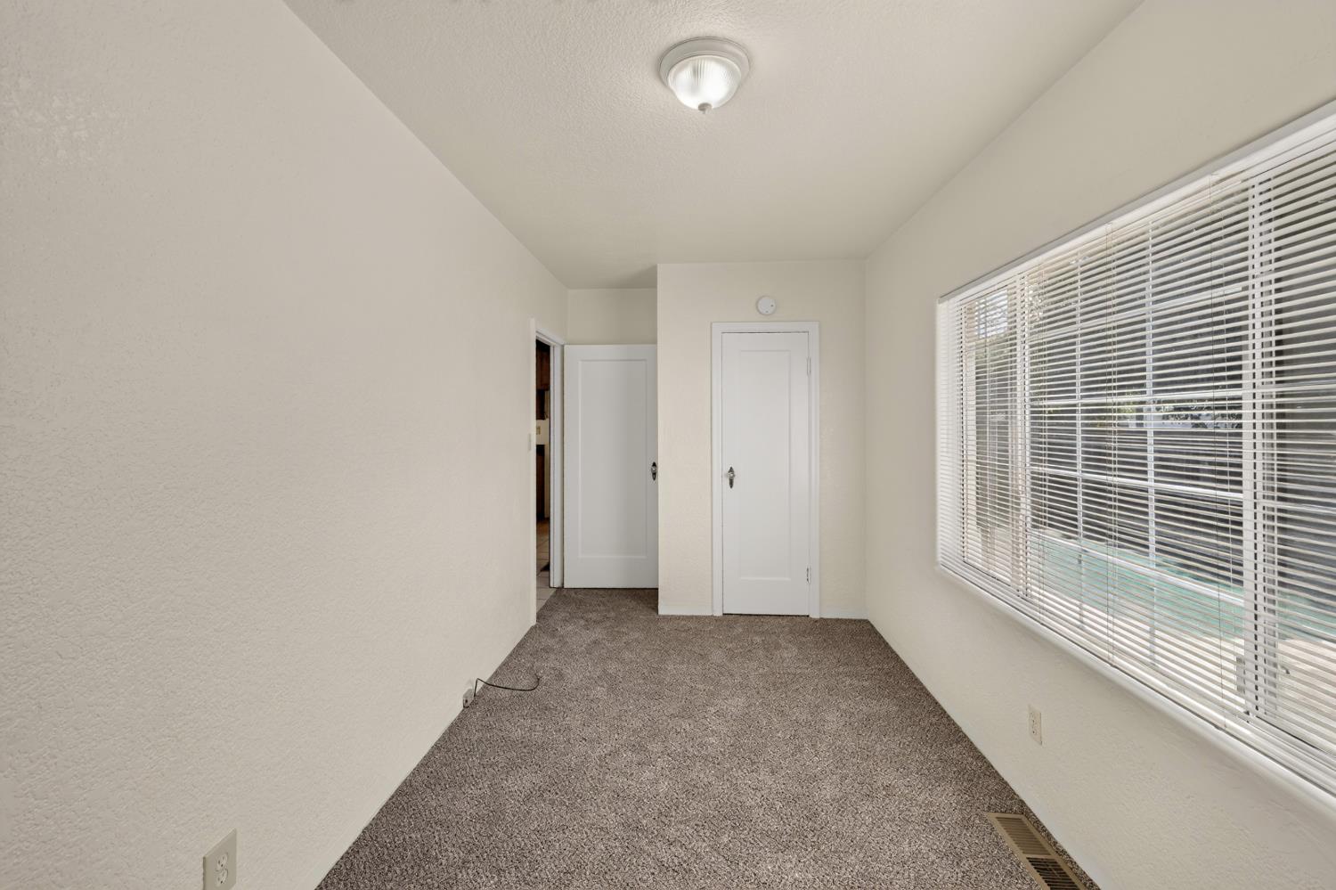 91 6th, Gustine, CA 95322