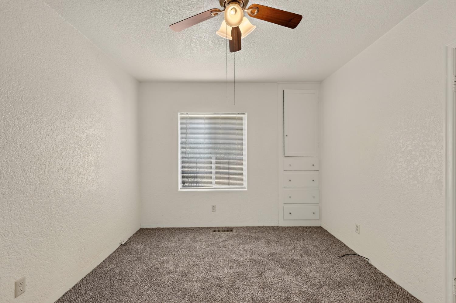 91 6th, Gustine, CA 95322