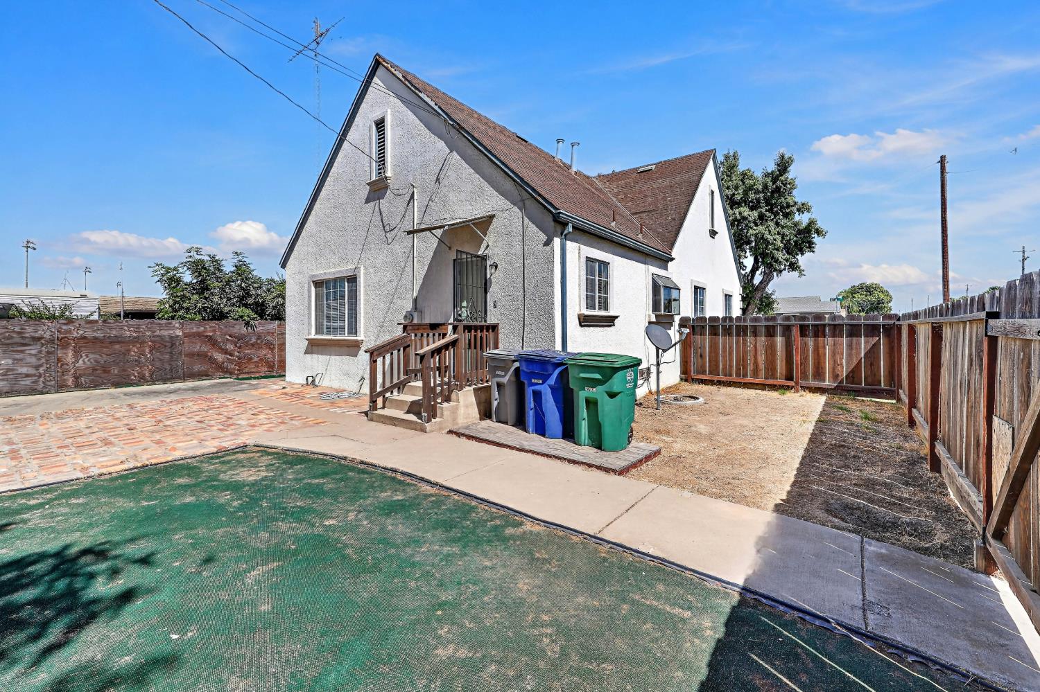 91 6th, Gustine, CA 95322