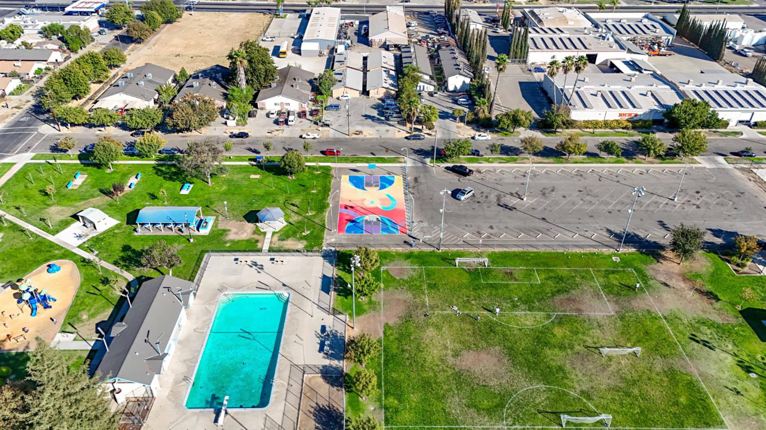 940 K St, Merced, CA 95341