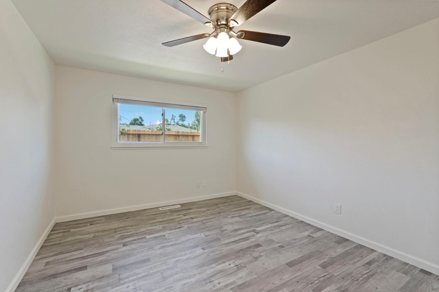 2205 College Ave, Modesto, CA 95350
