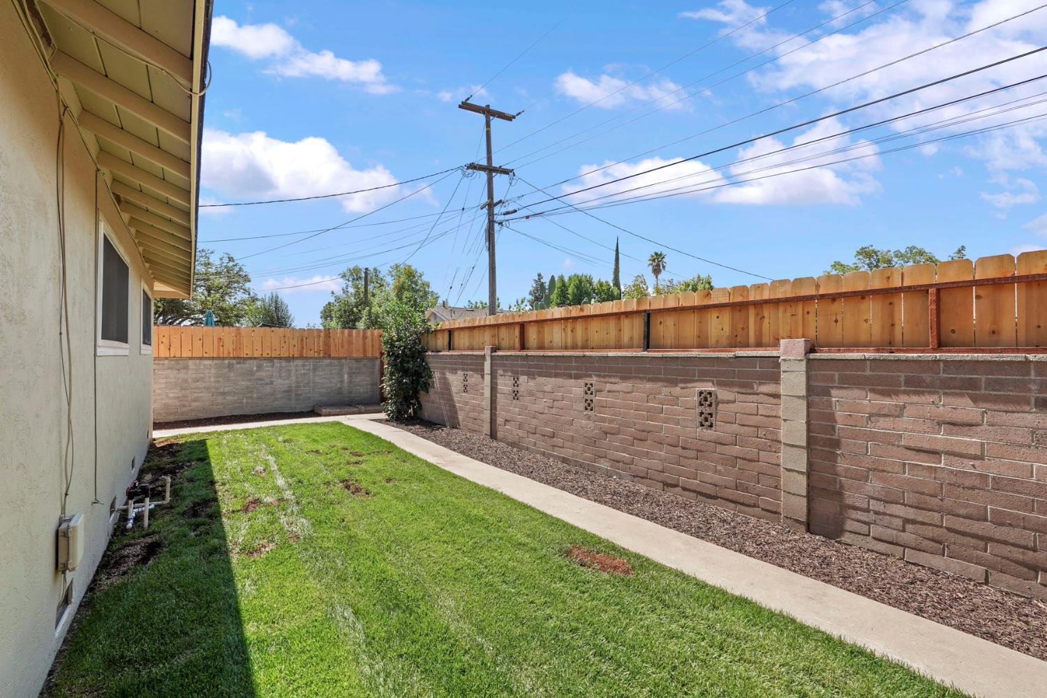 2205 College Ave, Modesto, CA 95350