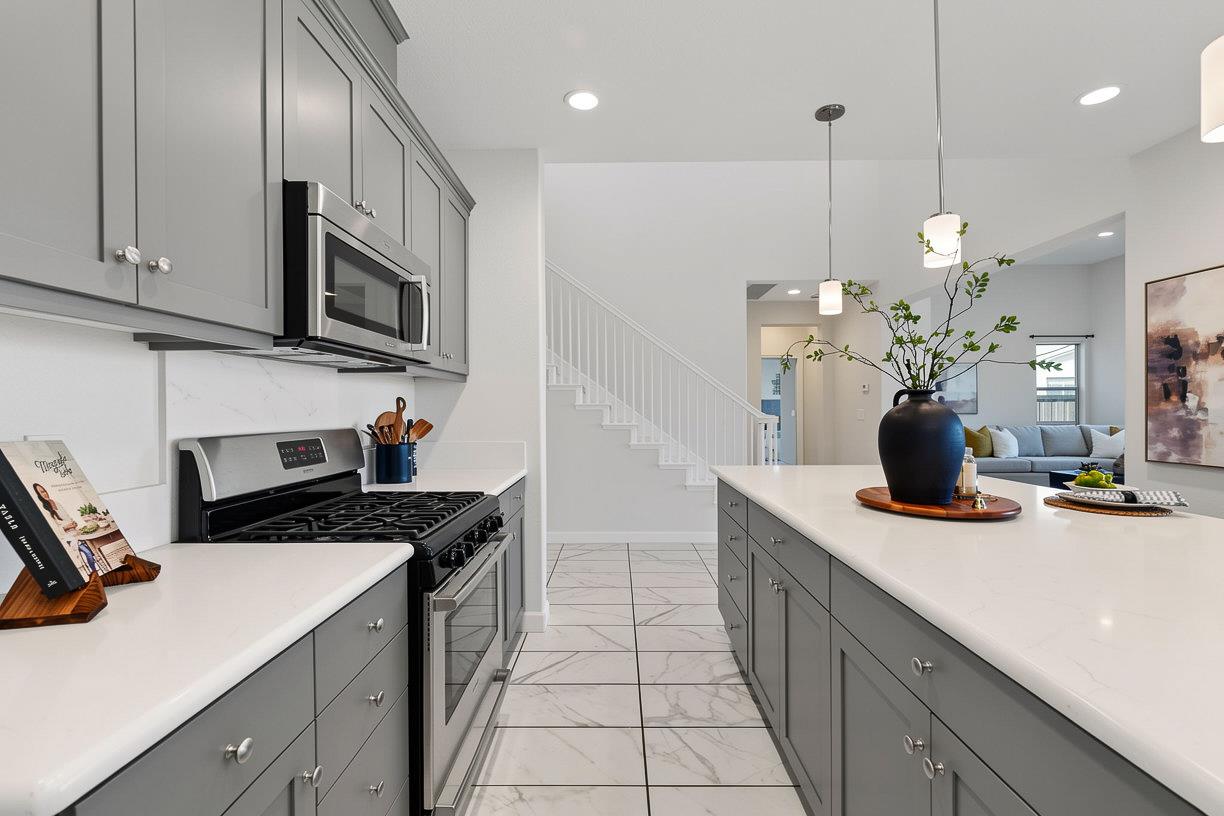 1434 Riva Trigoso Dr, Manteca, CA 95337