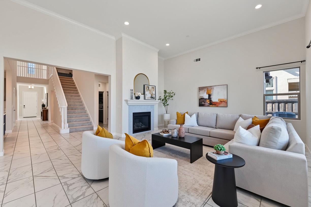 1434 Riva Trigoso Dr, Manteca, CA 95337