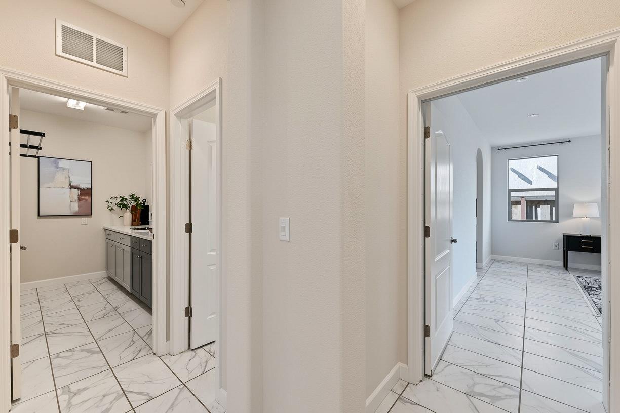 1434 Riva Trigoso Dr, Manteca, CA 95337