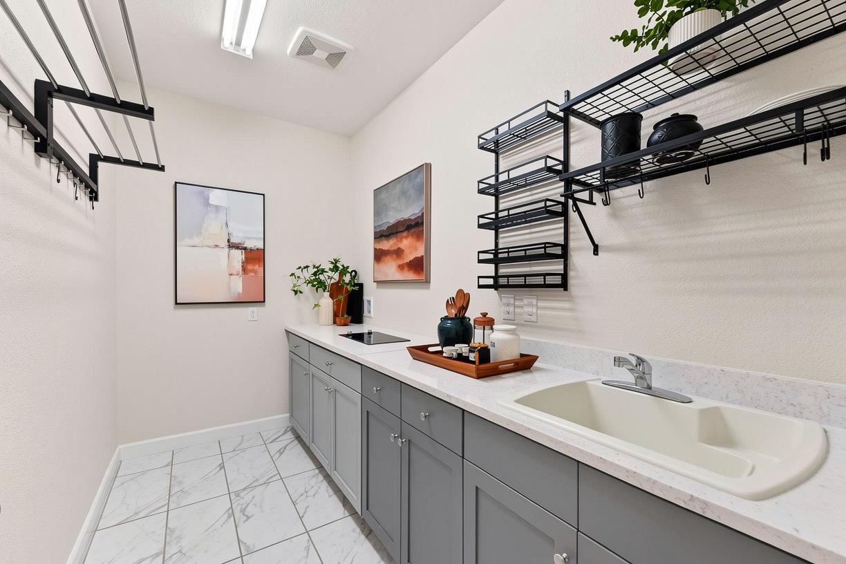 1434 Riva Trigoso Dr, Manteca, CA 95337