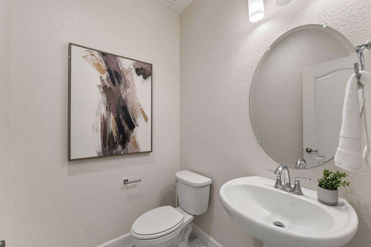 1434 Riva Trigoso Dr, Manteca, CA 95337