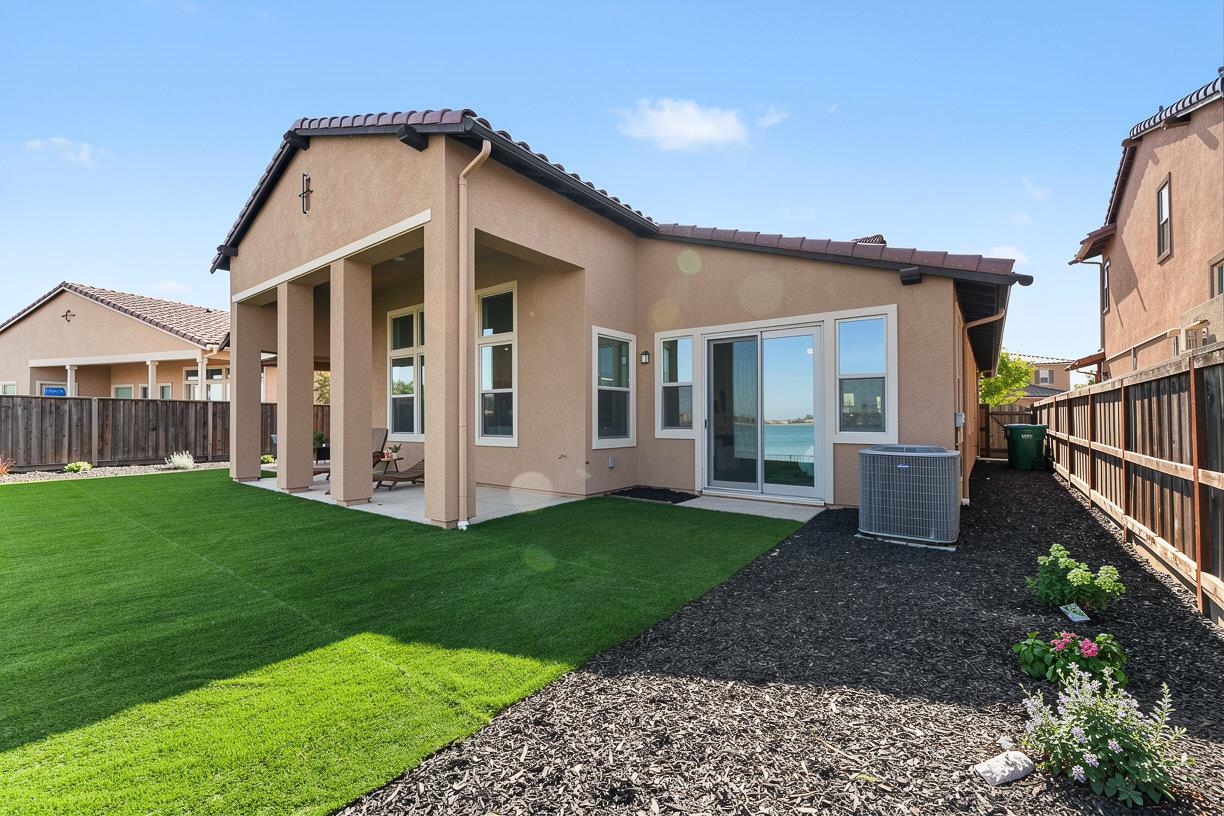 1434 Riva Trigoso Dr, Manteca, CA 95337