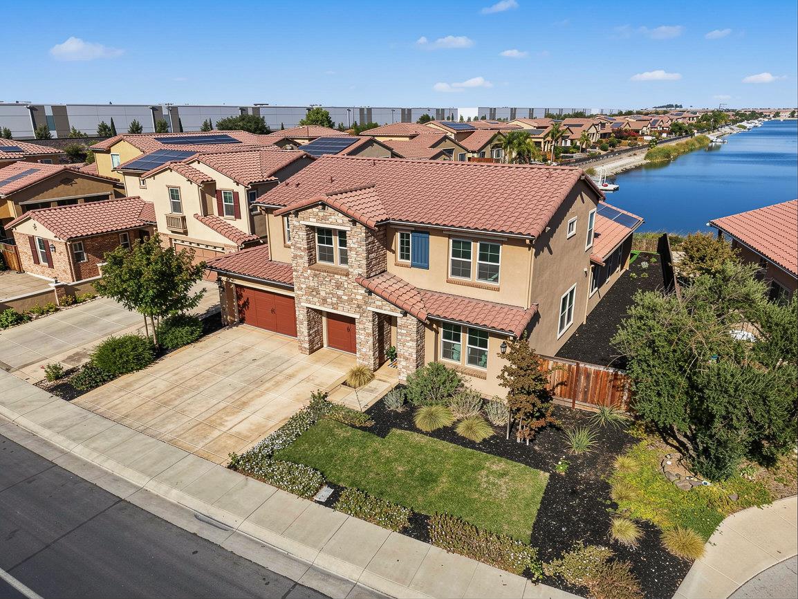 1434 Riva Trigoso Dr, Manteca, CA 95337