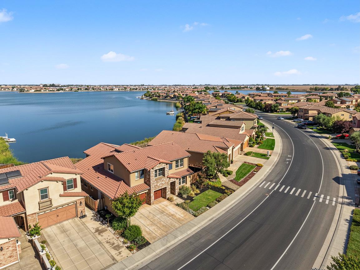 1434 Riva Trigoso Dr, Manteca, CA 95337