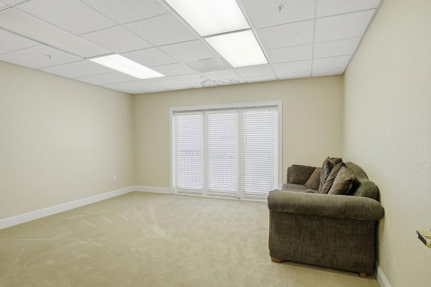 1111 J St, Modesto, CA 95354