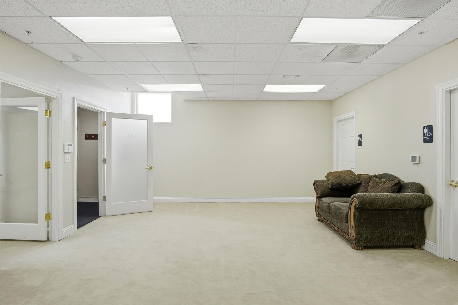 1111 J St, Modesto, CA 95354