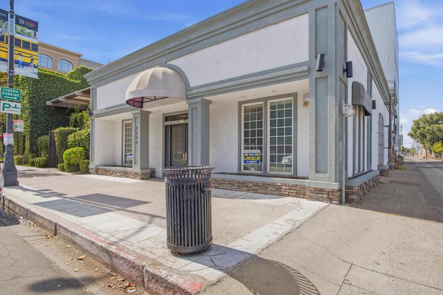 1111 J St, Modesto, CA 95354