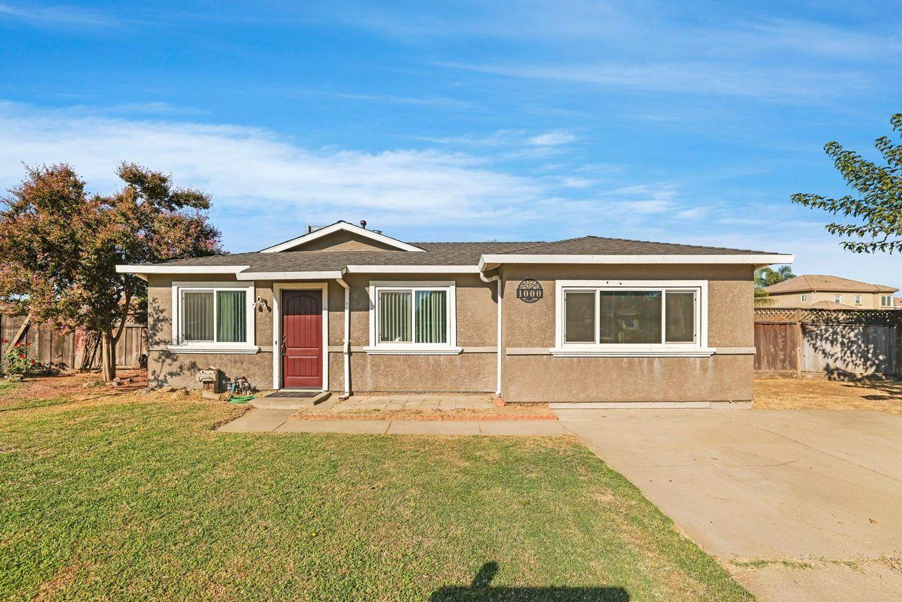 1000 Sunrise Ct, Livingston, CA 95334